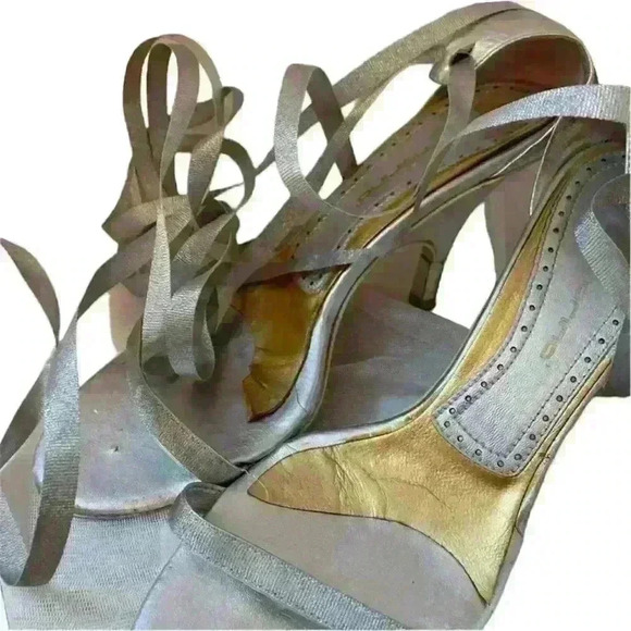 Fornarina Silver Heels - Picture 3 of 10
